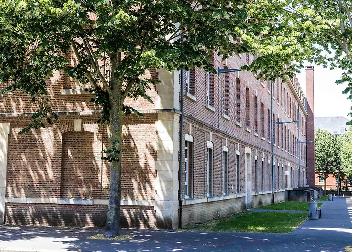 Auberge De Jeunesse Hi Amiens
