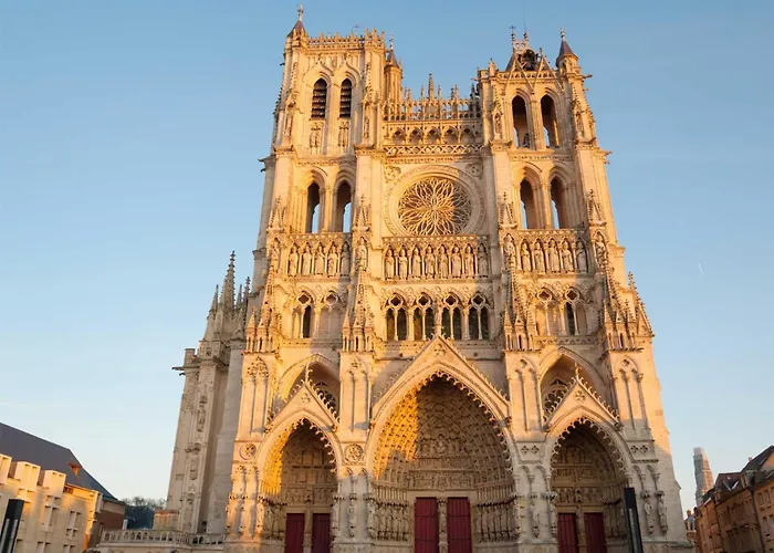 Auberge De Jeunesse Hi Amiens